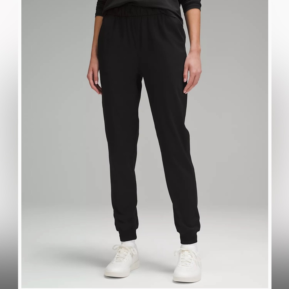 Worn twice lulu joggers, basically new